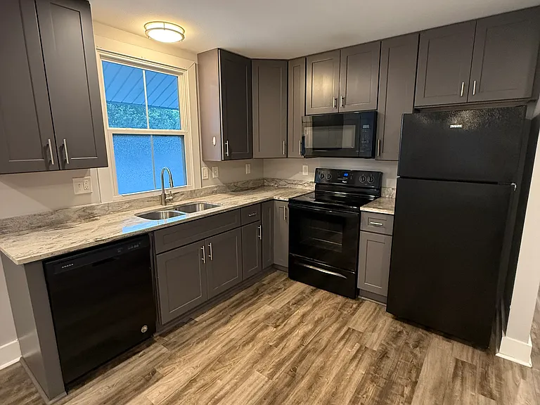 255 Papworth Ave — Photo 7
