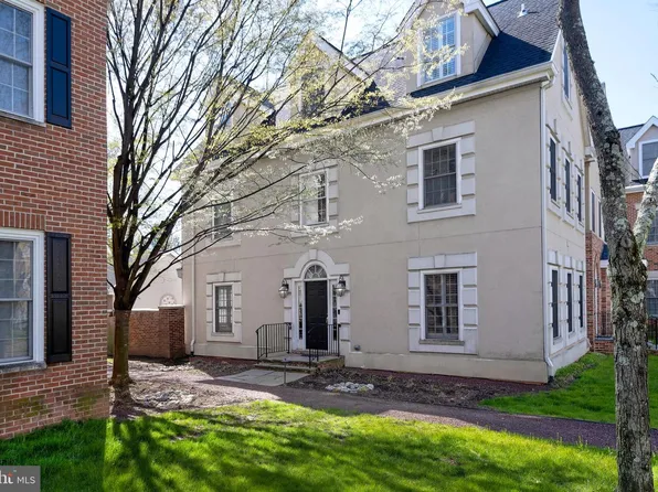 3 Governors Ln, Princeton, NJ 08540