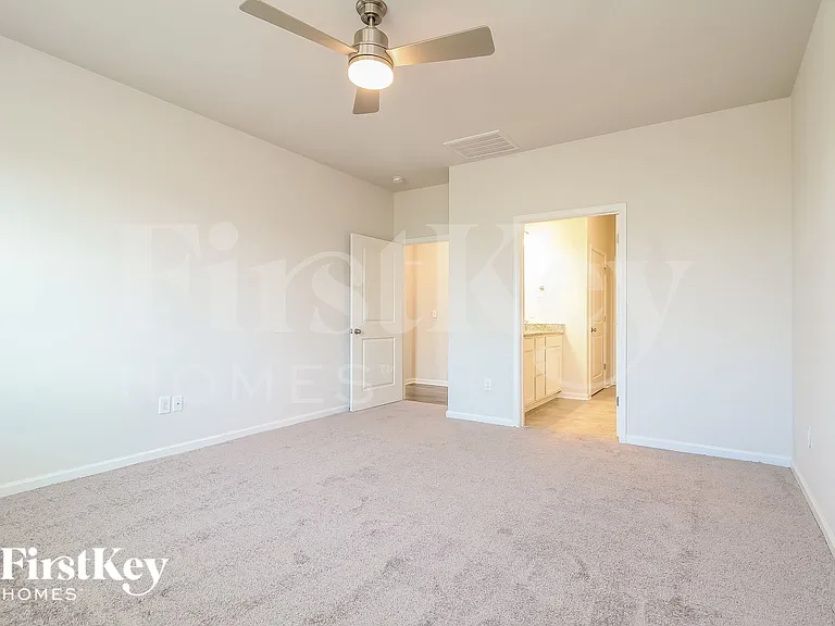 612 Goldburn Way — Photo 8