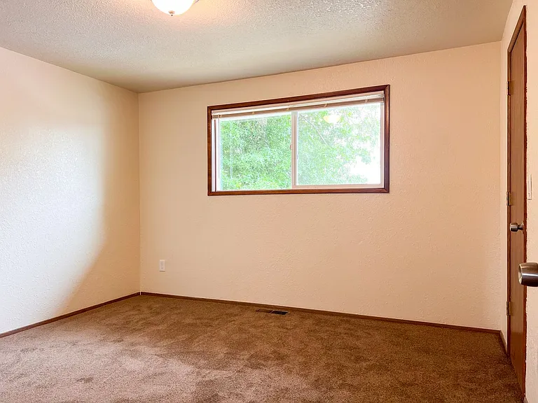 155 S 8th St #1-8 — Photo 19