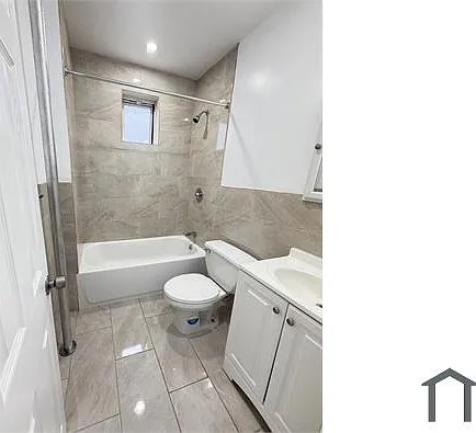 1340 Rosedale Ave — Photo 2