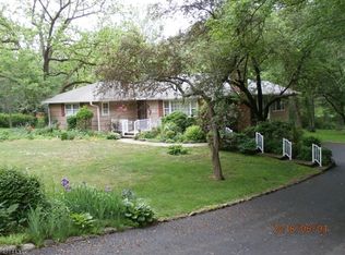 146 E Valley Brook Rd, Long Valley, NJ 07853