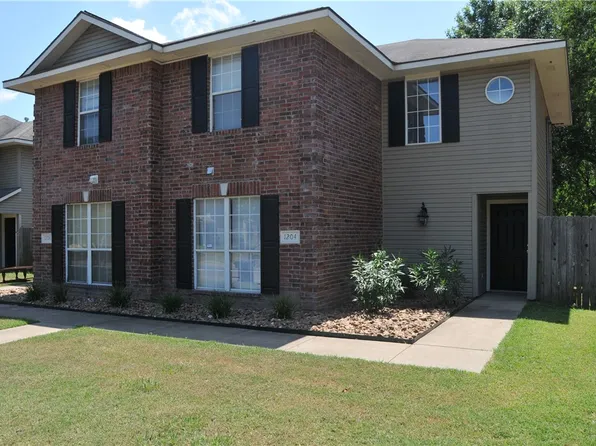 1206 Oney Hervey Dr, College Station, TX 77840