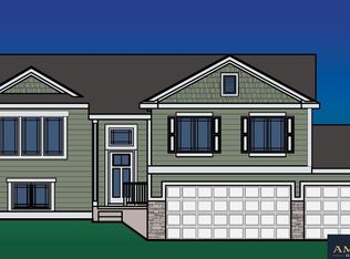 17217 Woodney St, Bennington, NE 68007