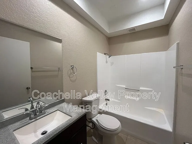 32205 Cielo Vista Rd #B — Photo 18