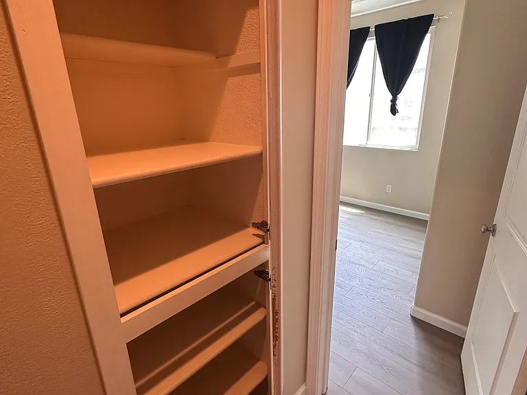 1420 Nevin Plz — Photo 17
