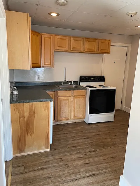 2214 Broad St — Photo 4