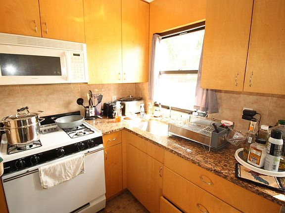 4th image of 292 20th St #3I