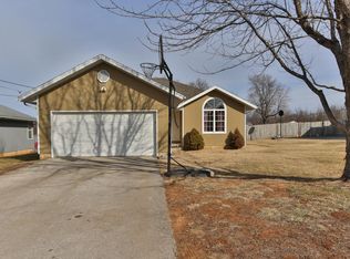 4617 W Madison St, Springfield, MO 65802