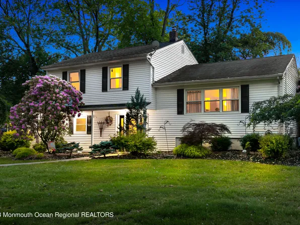 38 Normandy Court, Middletown, NJ 07748
