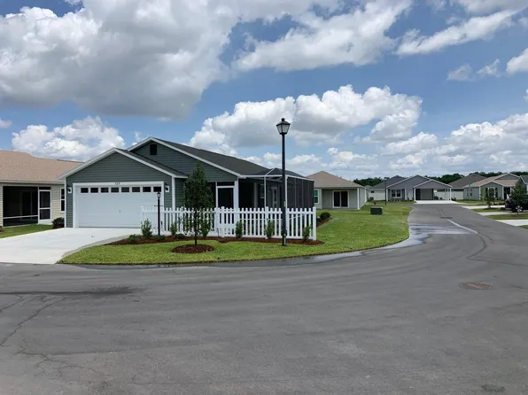 525 Kimberly St, The Villages, FL 32163