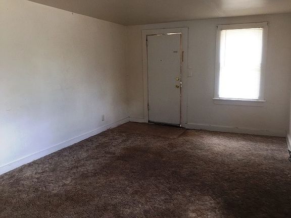 3rd image of 629 1/2 W 11th St