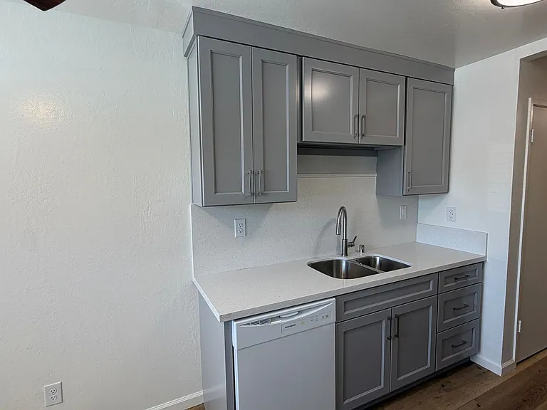1680 Barrus Ave — Photo 8