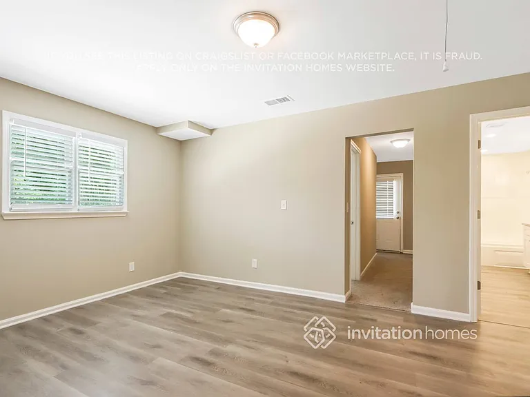 1470 W Austin Rd — Photo 9