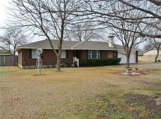 218 Pierce Rd, Red Oak, TX 75154