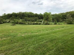 8277 Lakeview Rd NE, Mineral City, OH 44656