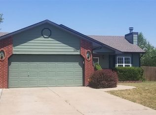 1682 N Prairie Run Cir, Mulvane, KS 67110