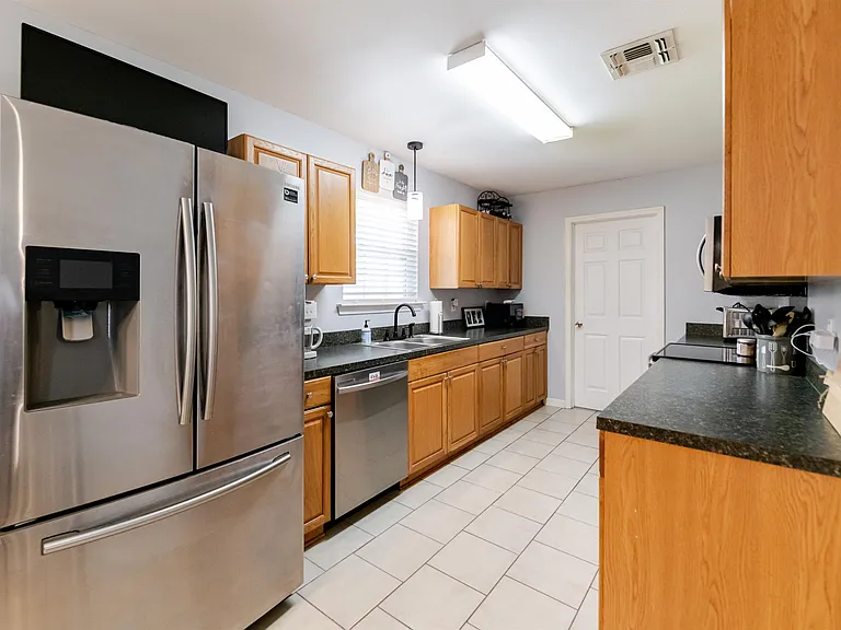 135 Jolie Oaks Blvd — Photo 5