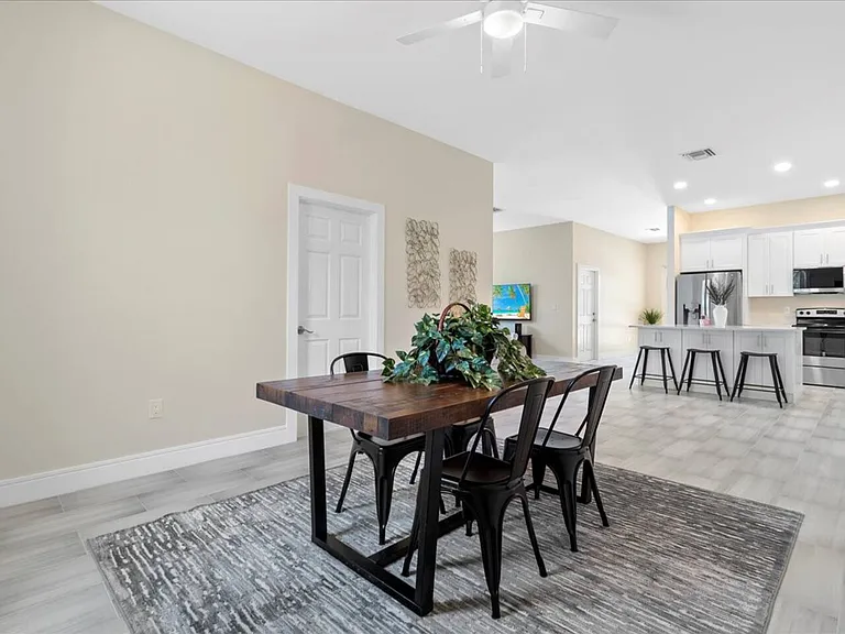 818 Foresteria Dr — Photo 10