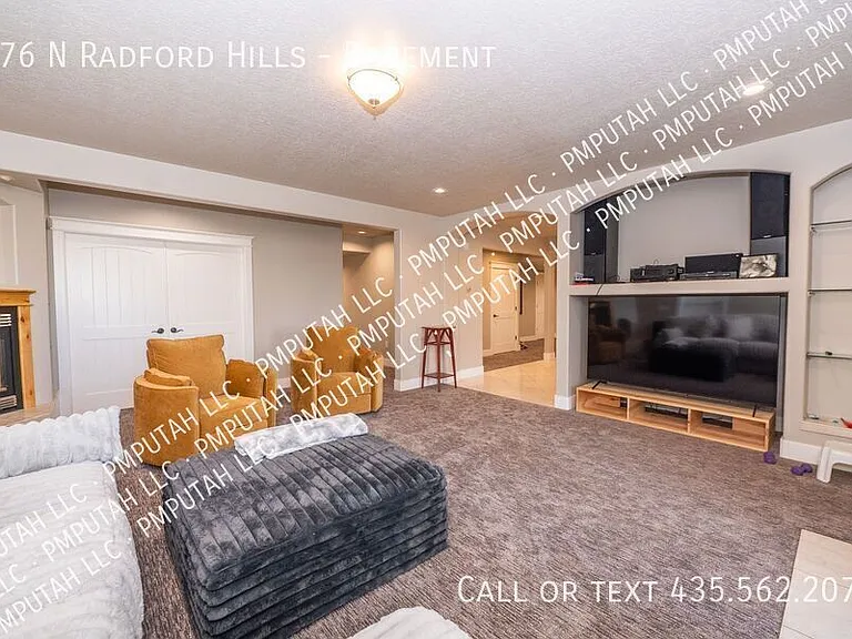 876 N Radford Ln #BASEMENT — Photo 4