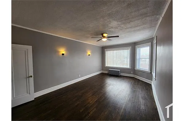 Building Photo - 7758 S Jeffery Ave