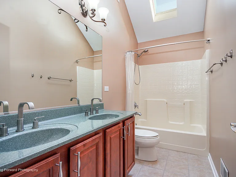 24833 Winterberry Ln — Photo 28
