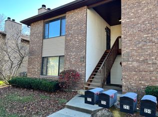 255 S Harrison St, Geneva, IL 60134