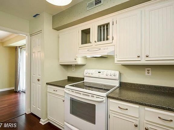 3rd image of 505 Narborough Ct
