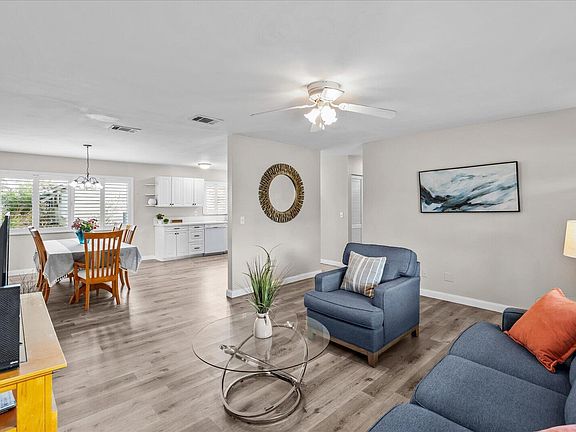 5th image of 1673 SE Lyngate Drive
