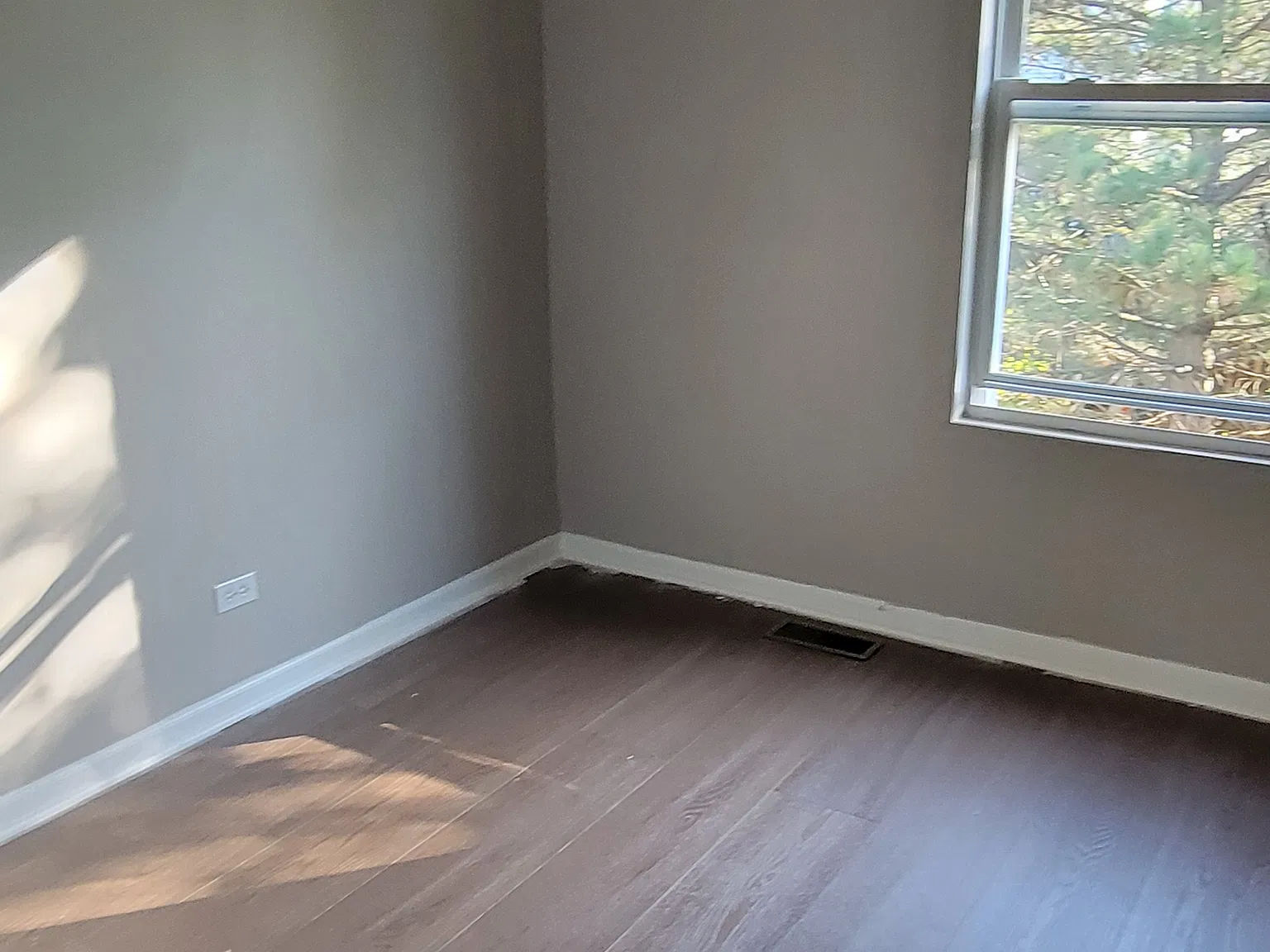 3 bed, 1.5 bath, 1456 sqft, $2,300 — Photo 4