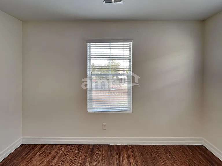 948 Nero Ave — Photo 16