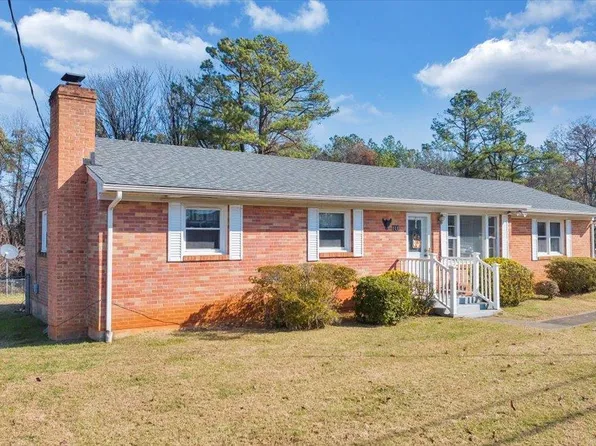 111 Wayne Dr, Lynchburg, VA 24502