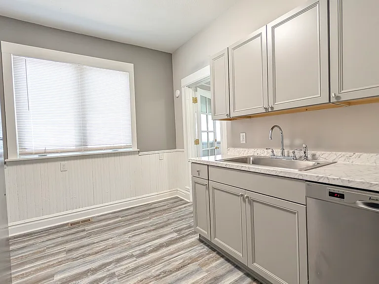 1016 W Cucharras St — Photo 20