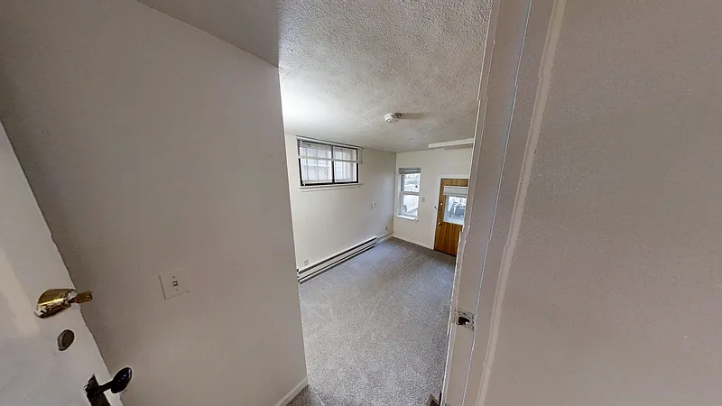 1 bed, 1.0 bath, 94 sqft, $800 — Photo 3