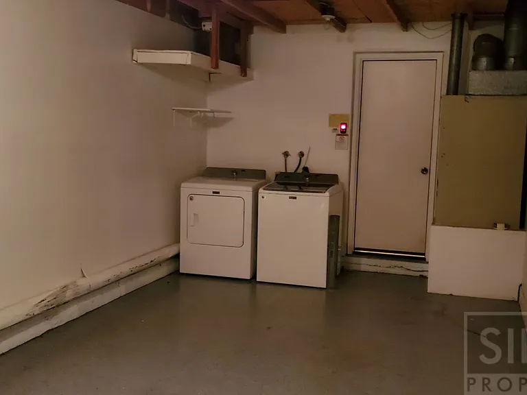 1140 Sumner Pl #B — Photo 11