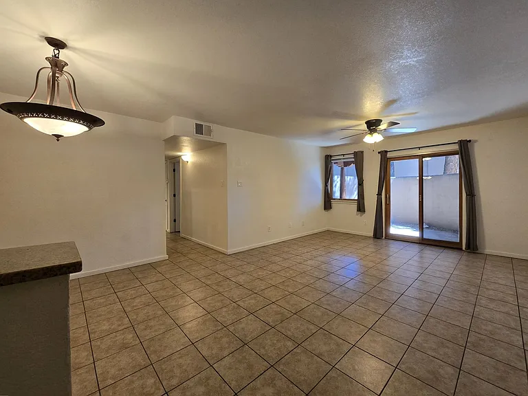 601 W San Mateo Rd #124 — Photo 3