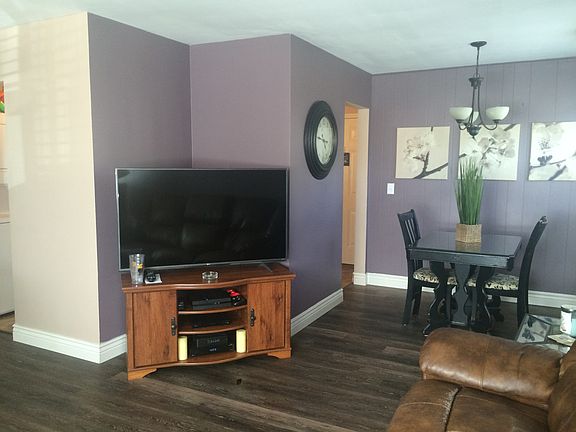 2nd image of 2225 Sunset Dr