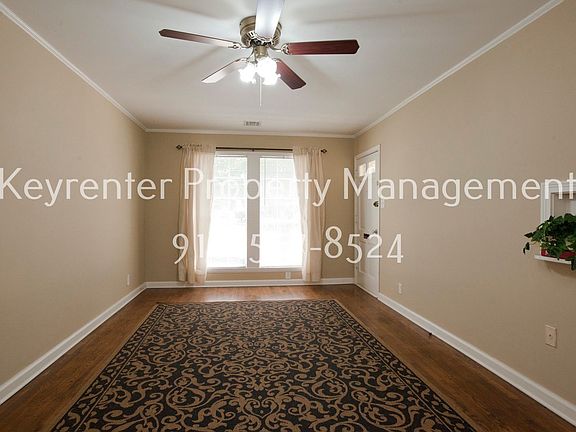3rd image of 929 E 37th Pl