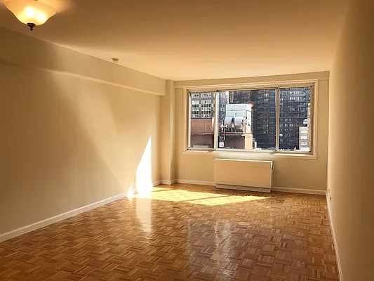 Rented by Stonehenge NYC LLC | media 6