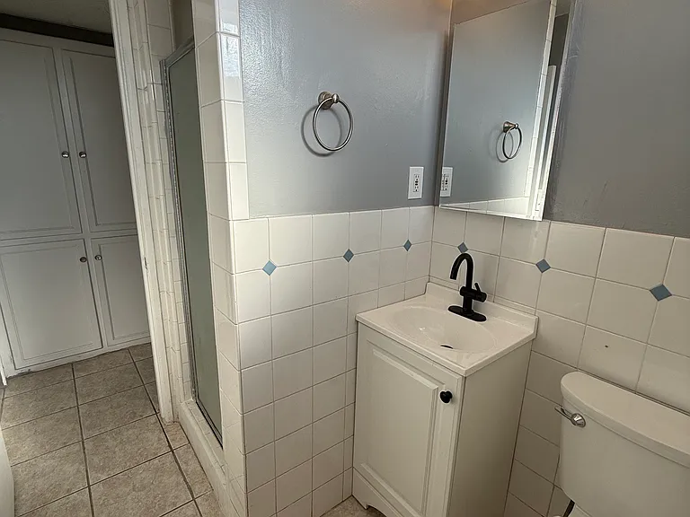 13833 Fairgrove Ave — Photo 11