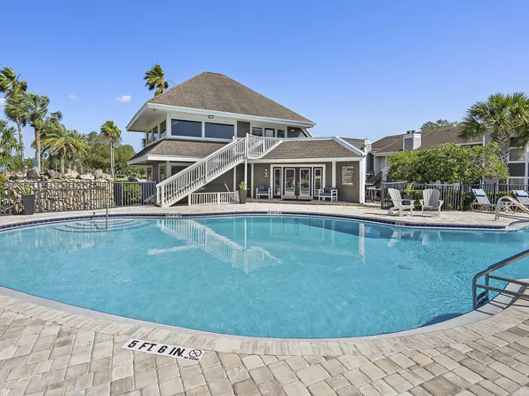 The Club At Town Center