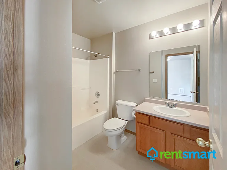 1333 Toole Ave #C23 — Photo 4
