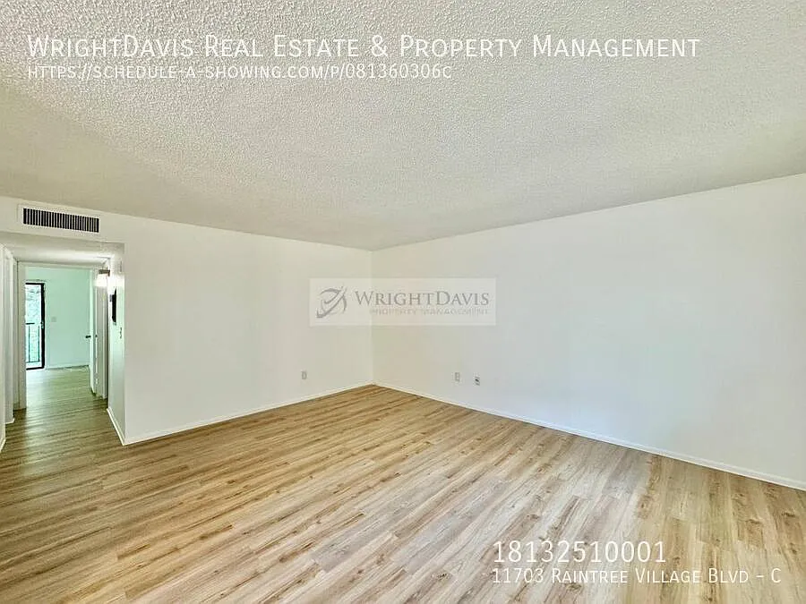 Updated 2 Bed / 2 Bath Condo in Temple Terrace — Photo 3