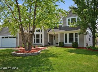323 Wildberry Ln, Bartlett, IL 60103