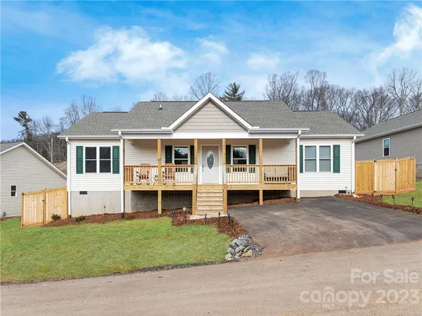 91 Patriot Pl, Mars Hill, NC 28754