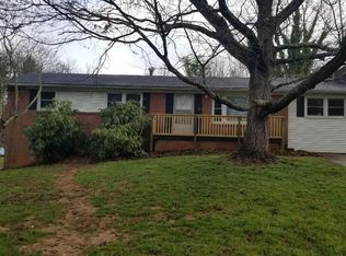 18 Summit Dr, Arden, NC 28704