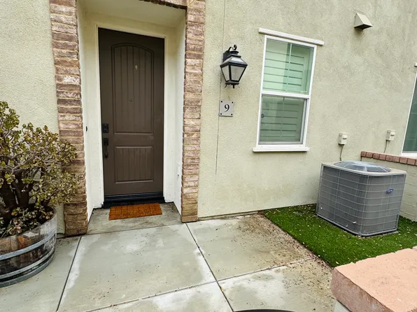 3250 E Yountville Dr Unit 9, Ontario, CA 91761