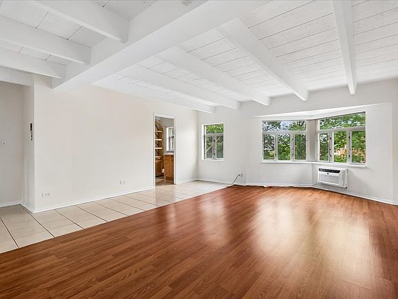 5th image of 1856 Sherman Ave APT 6SC