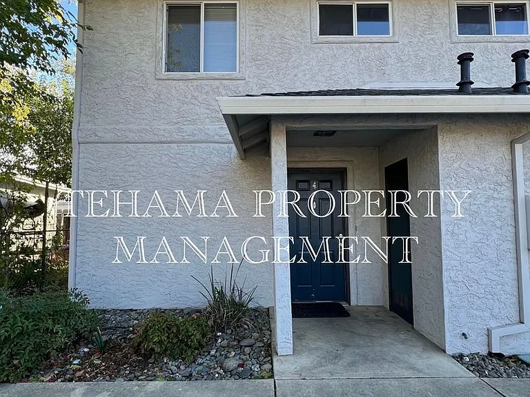 1070 Lakeside Dr — Photo 26