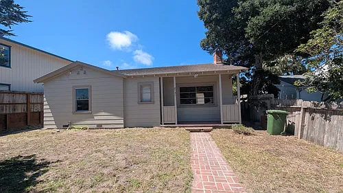 813 Cypress St Photo 1